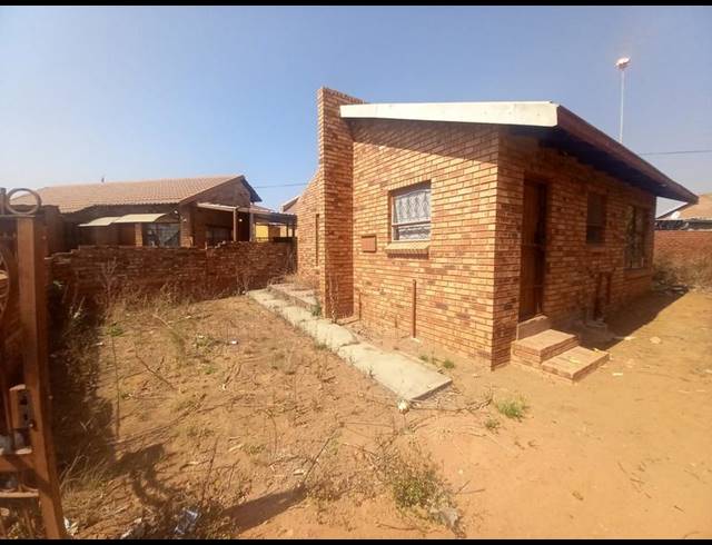 2 BEDROOM HOUSE FOR SALE IN SOSHANGUVE K